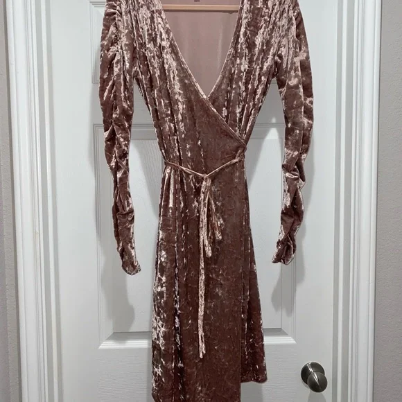 Leith | Dresses | Dusty Rose Crushed Velvet Wrap Dress | Poshmark Leith | Dresses | Dusty Rose Crushed Velvet Wrap Dress | Poshmark